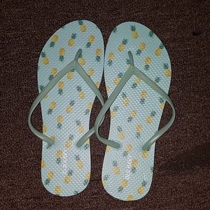 Old Navy Flip Flops